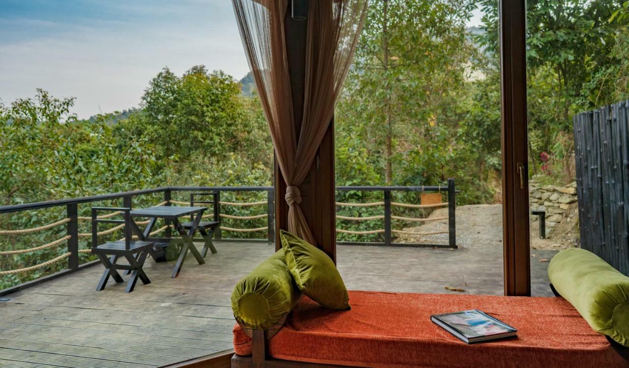 The Pavilions Himalayas Lake View โพคารา ภายนอก รูปภาพ