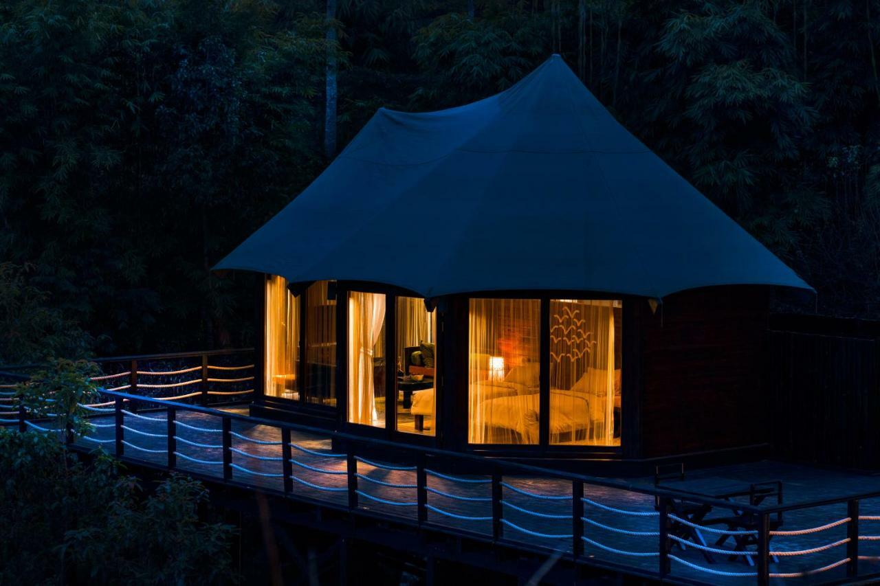 The Pavilions Himalayas Lake View โพคารา ภายนอก รูปภาพ