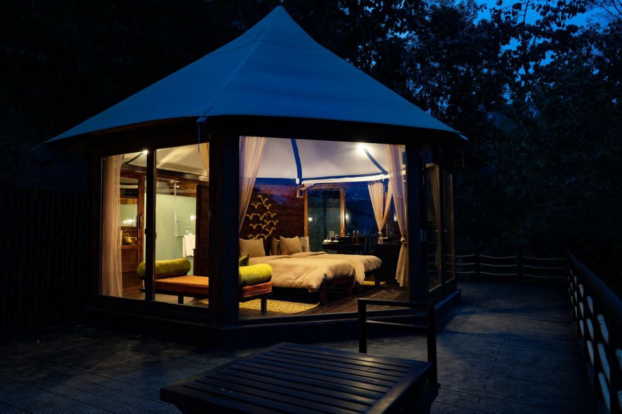 The Pavilions Himalayas Lake View โพคารา ภายนอก รูปภาพ