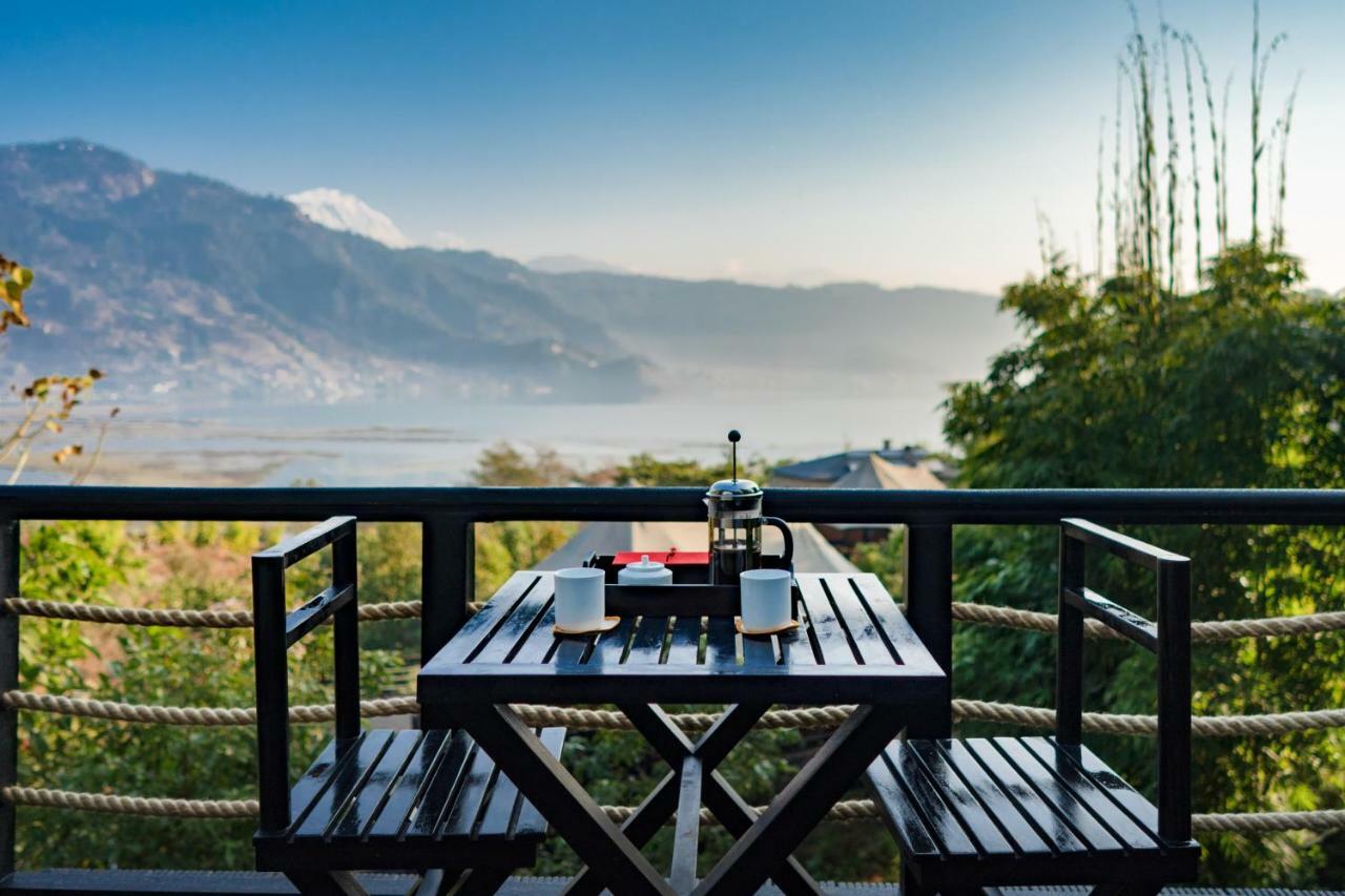 The Pavilions Himalayas Lake View โพคารา ภายนอก รูปภาพ