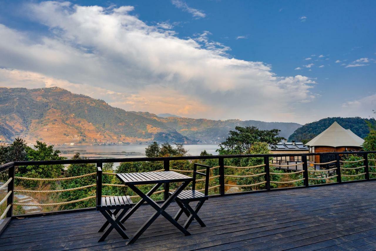 The Pavilions Himalayas Lake View โพคารา ภายนอก รูปภาพ